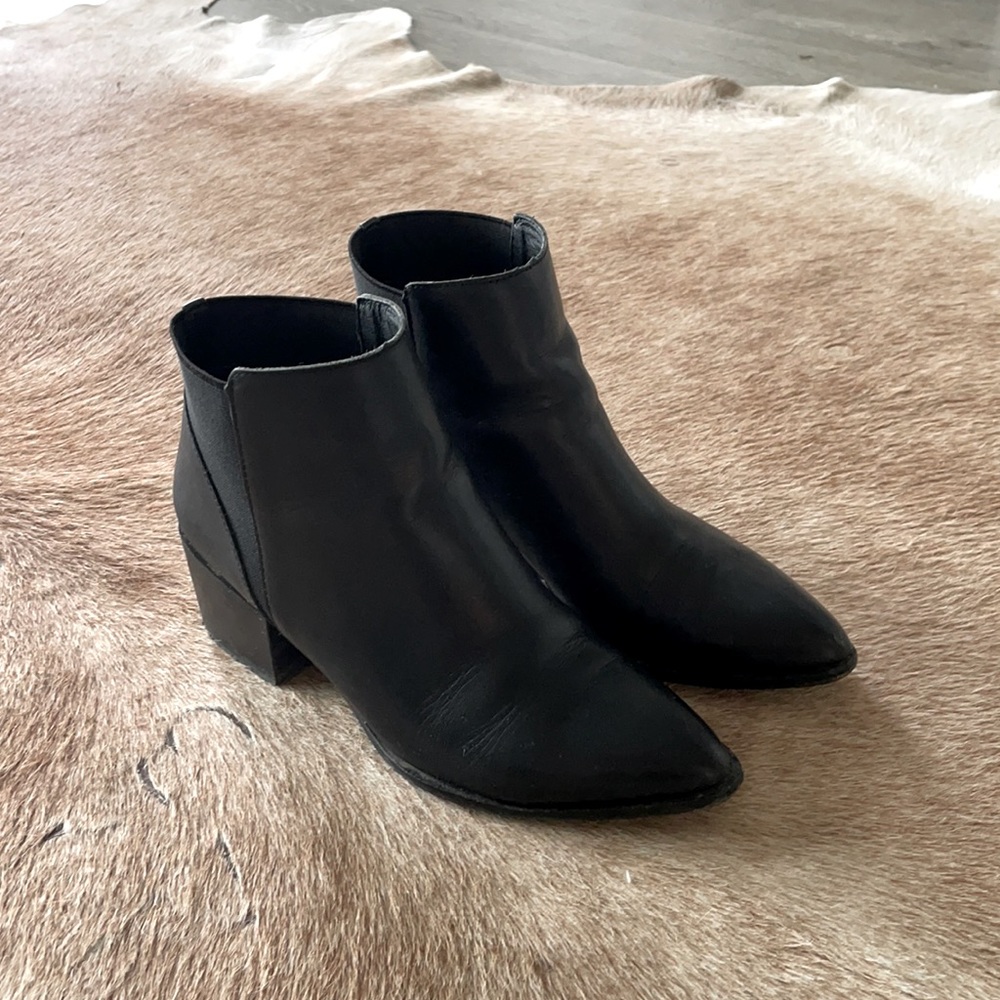 Chinese Laundry black leather stacked heel bootie